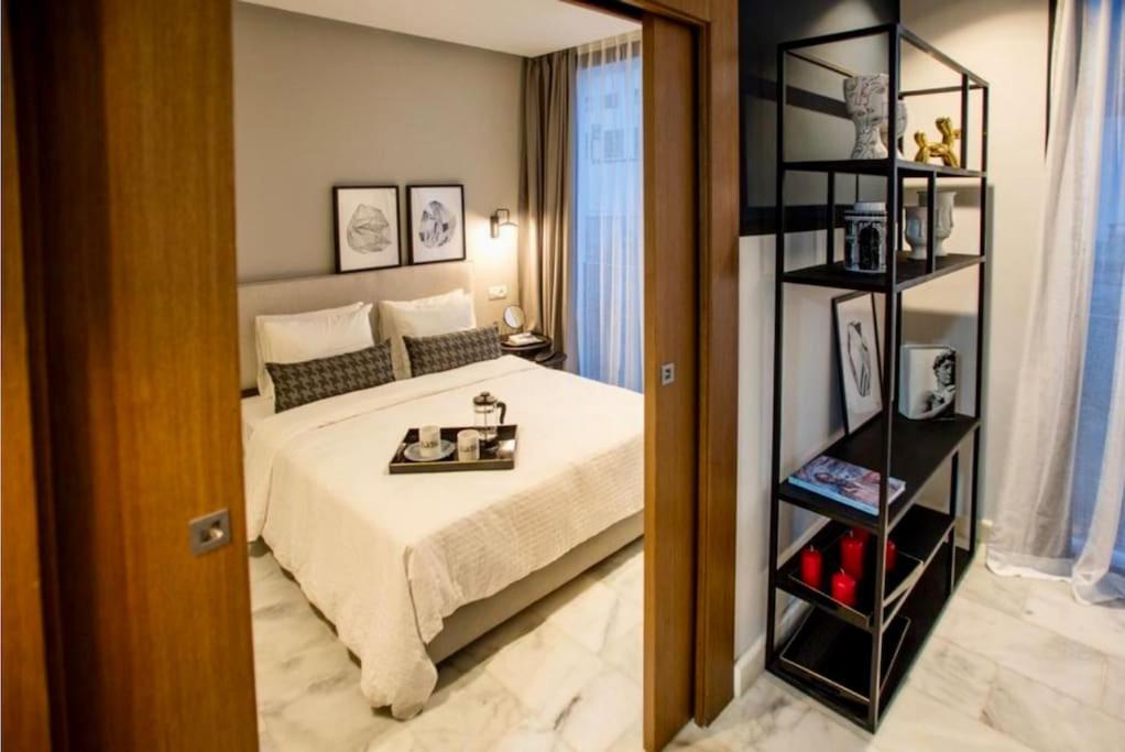 Appartamento Upscale Flat With Gym *